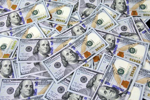 المال في الترانسرفينج